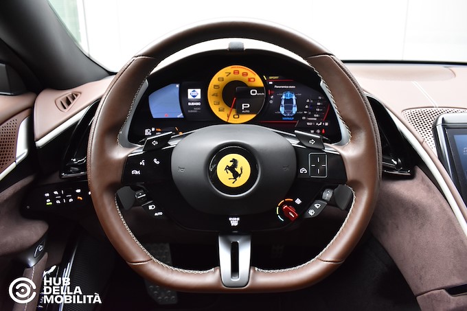 FERRARI Roma